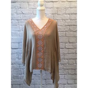 Umgee Size Medium Tan Boho Style Poncho